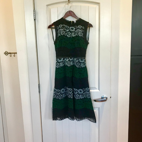 Tags on Tom Baker Dress - Picture 8 of 8